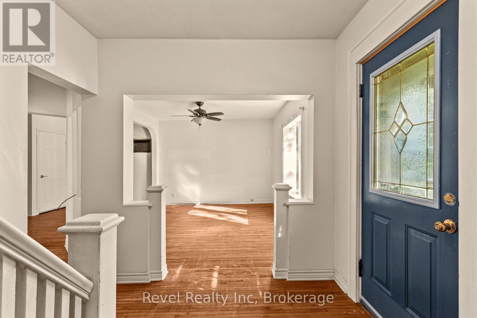 4 Margaret Street, Parry Sound, Ontario  P2A 2A8 - Photo 4 - X13828210
