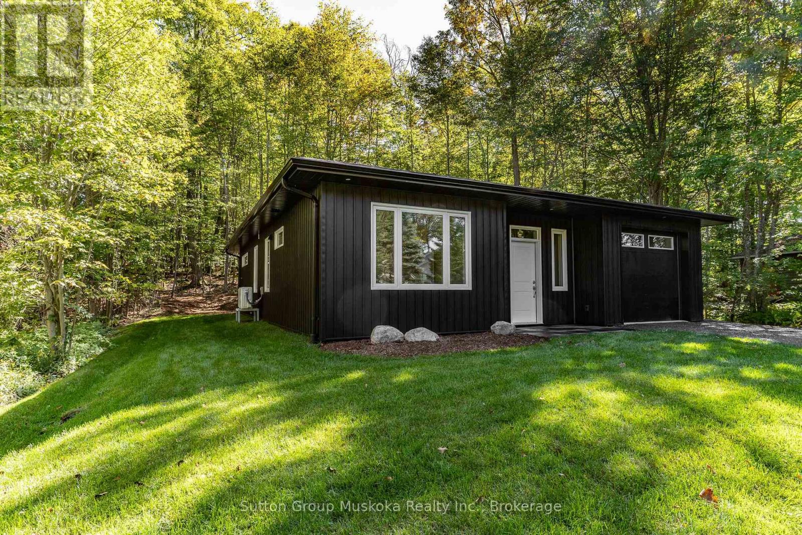 33 Shaw Crescent, Huntsville, Ontario  P1H 1T7 - Photo 2 - X13828932