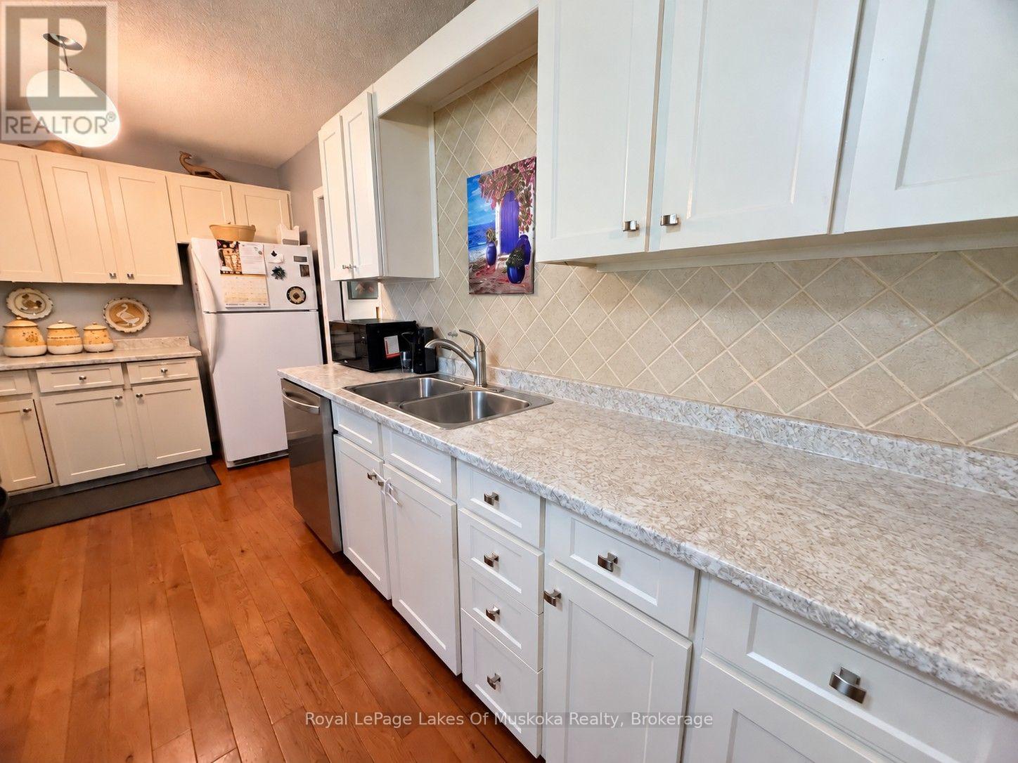 22 Westvale Drive, Bracebridge, Ontario  P1L 1B5 - Photo 5 - X13830184