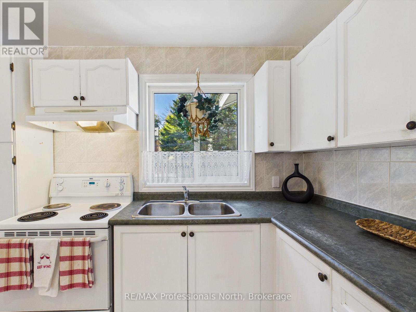 131 Muskoka Road, Bracebridge, Ontario  P1L 1H5 - Photo 6 - X13830624