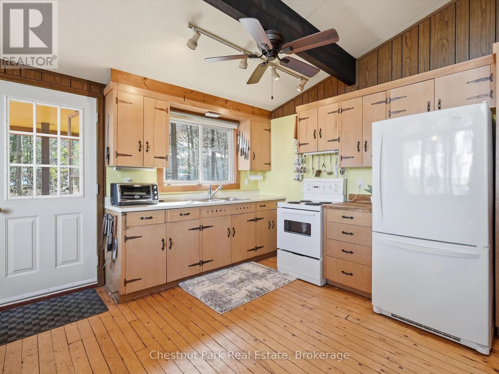 1087 Glenmount Road, Lake Of Bays, Ontario  P0B 1A0 - Photo 10 - X13845404