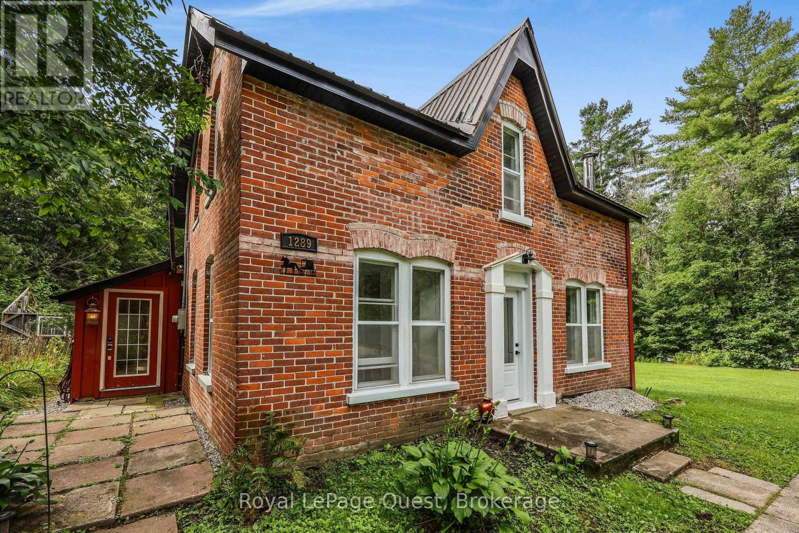 1289 Graham Road, Gravenhurst, Ontario P0E 1N0 - Photo 3 - X13853234