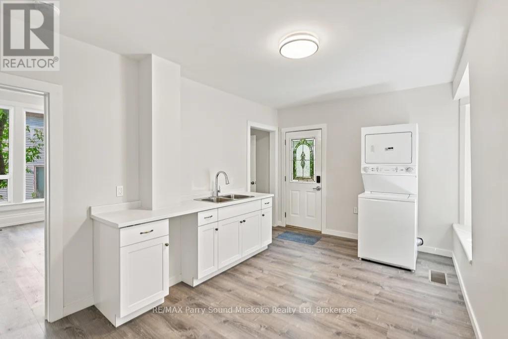18 William Street, Parry Sound, Ontario P2A 1V1 - Photo 11 - X13858030