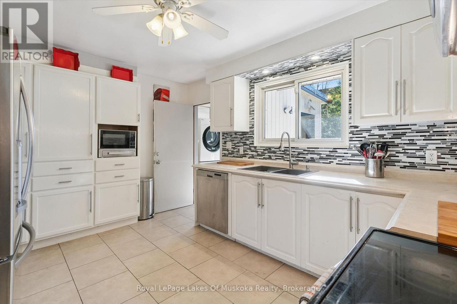 135 Muskoka Beach Road, Gravenhurst, Ontario  P1P 1B6 - Photo 13 - X13859036
