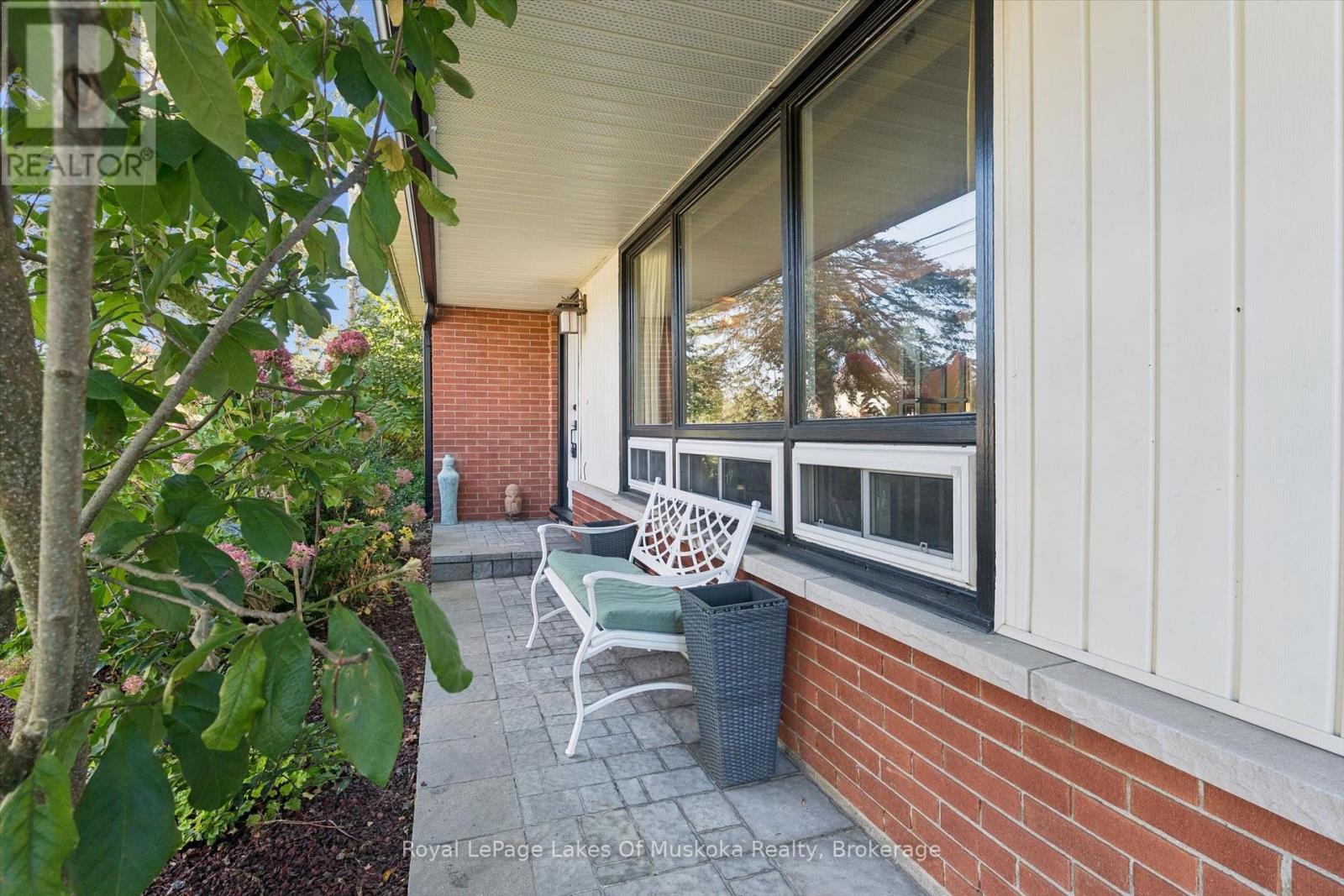 135 Muskoka Beach Road, Gravenhurst, Ontario  P1P 1B6 - Photo 3 - X13859036