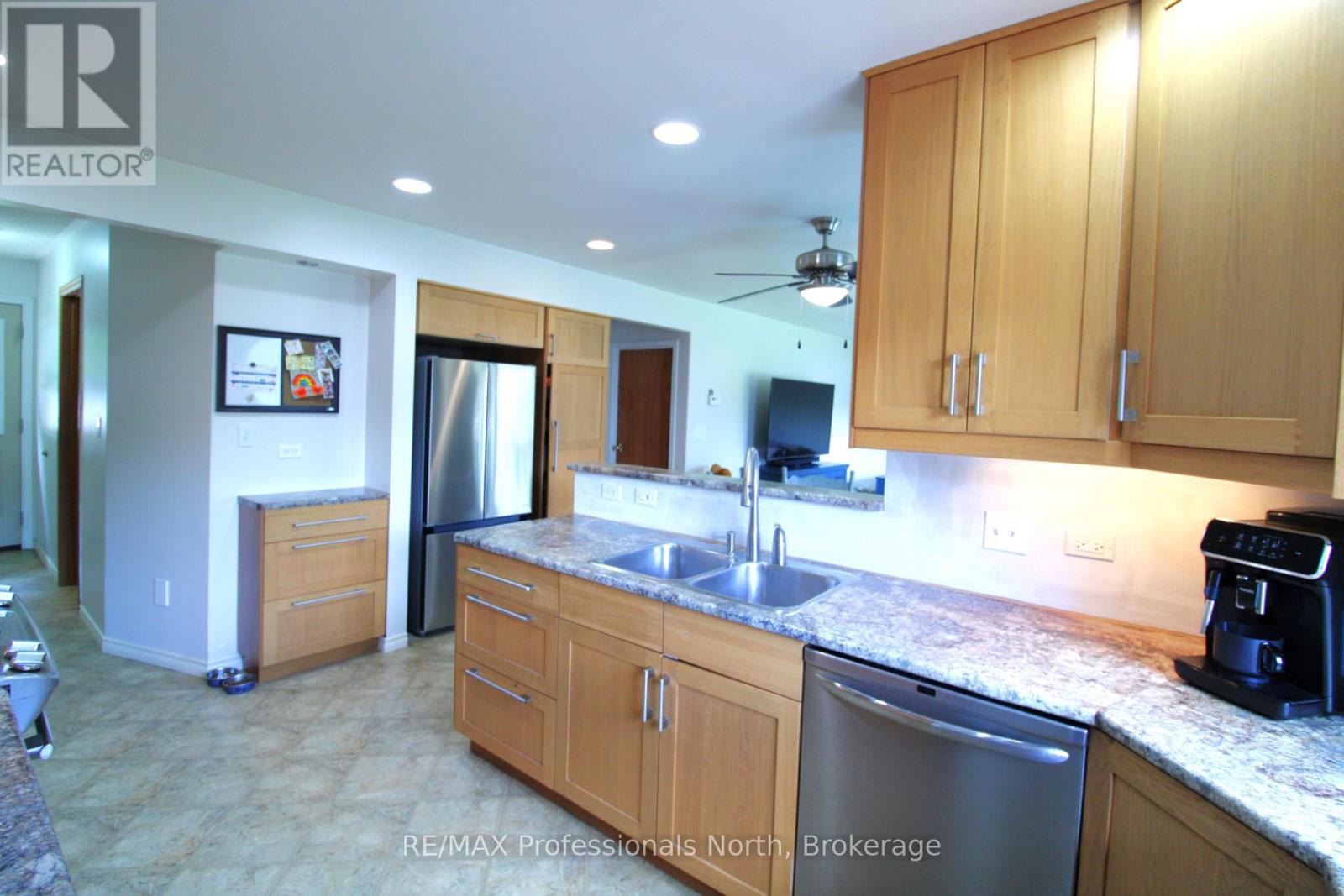 83 Pine Street, Bracebridge, Ontario P1L 1K8 - Photo 11 - X13860834