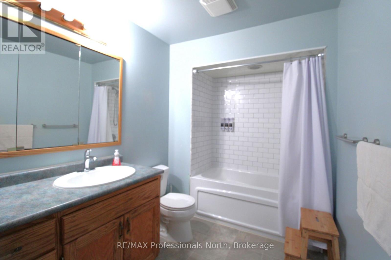 83 Pine Street, Bracebridge, Ontario P1L 1K8 - Photo 17 - X13860834