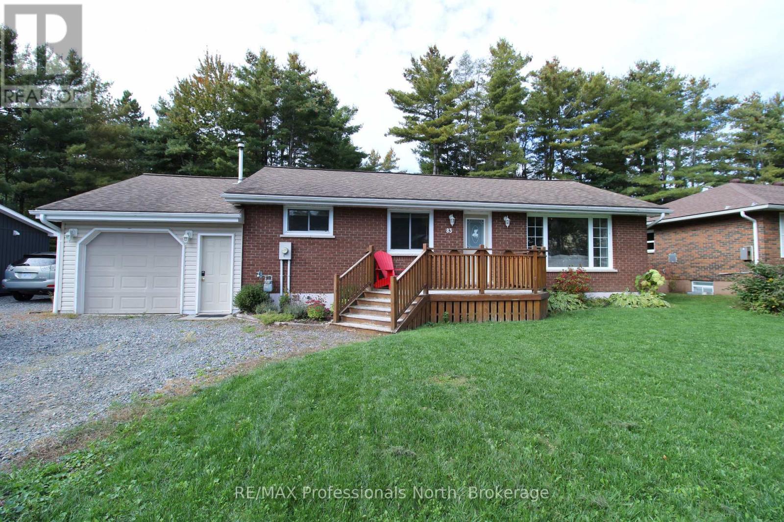 83 Pine Street, Bracebridge, Ontario P1L 1K8 - Photo 3 - X13860834