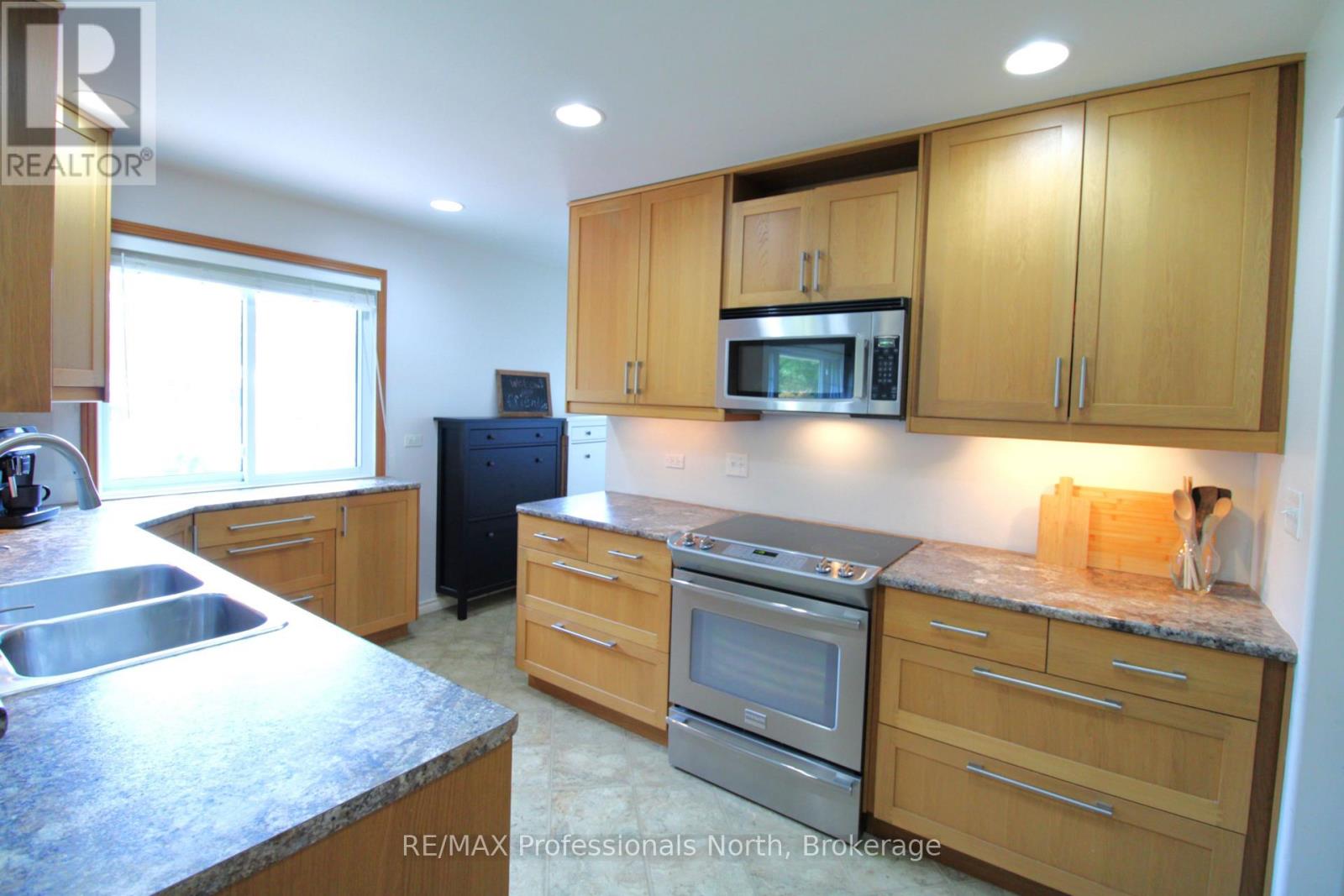 83 Pine Street, Bracebridge, Ontario P1L 1K8 - Photo 32 - X13860834