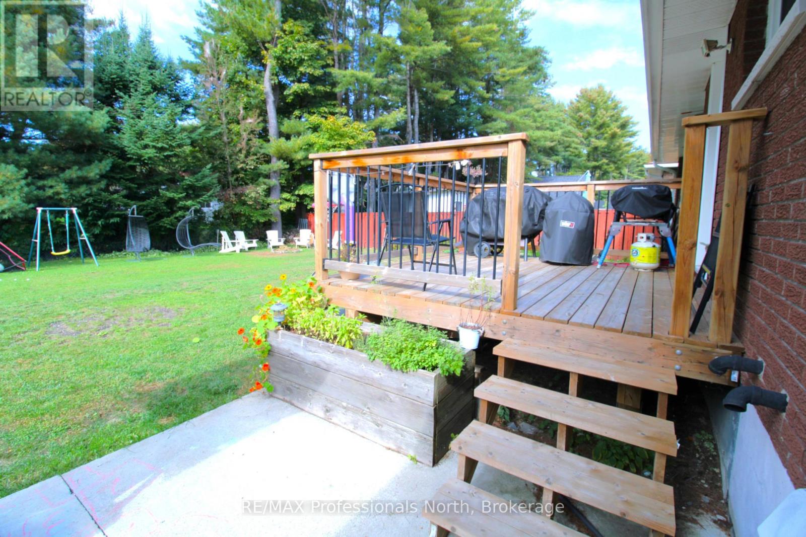 83 Pine Street, Bracebridge, Ontario P1L 1K8 - Photo 5 - X13860834