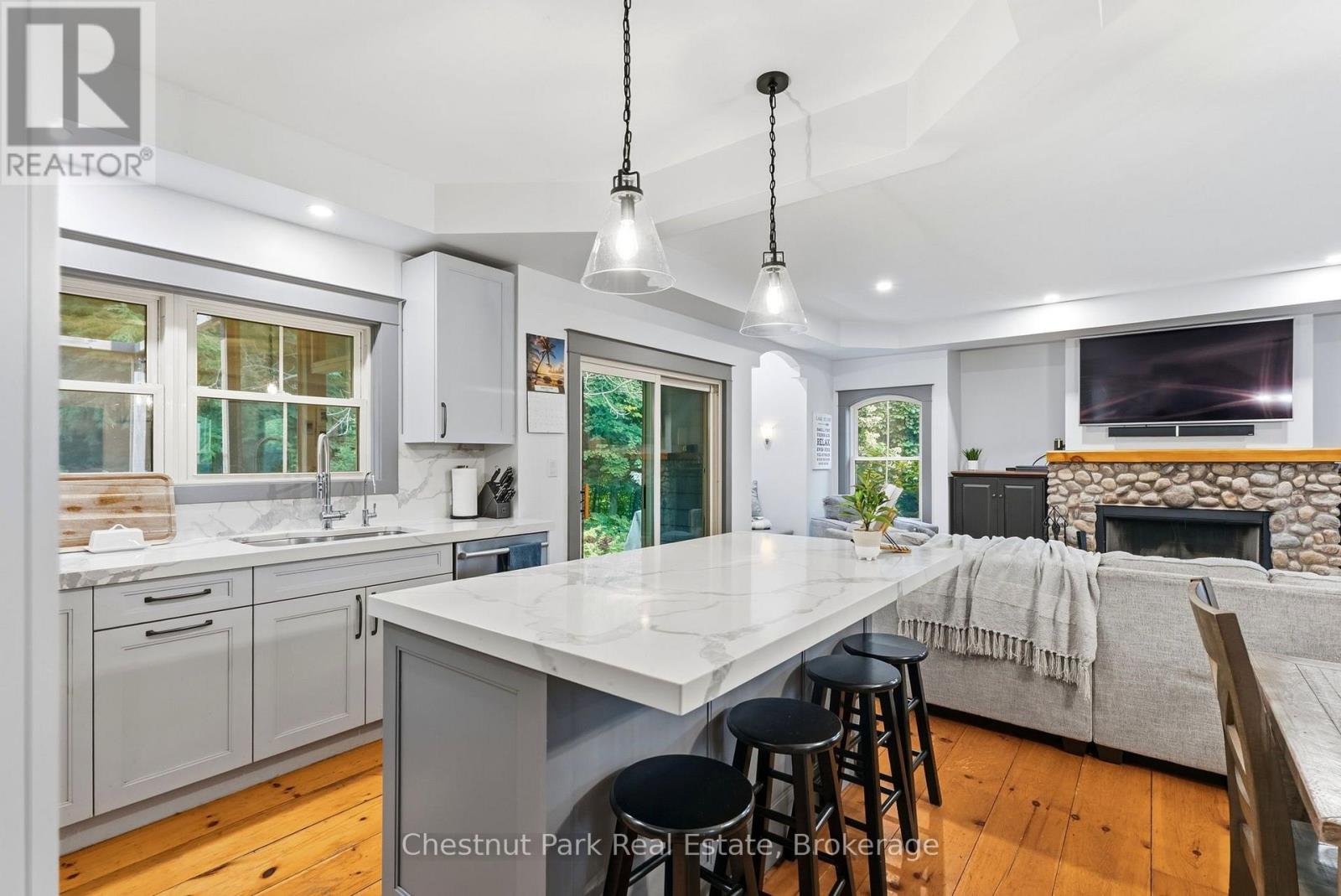 20 Morgan Heights Drive, Huntsville, Ontario P1H 1B7 - Photo 5 - X13864258
