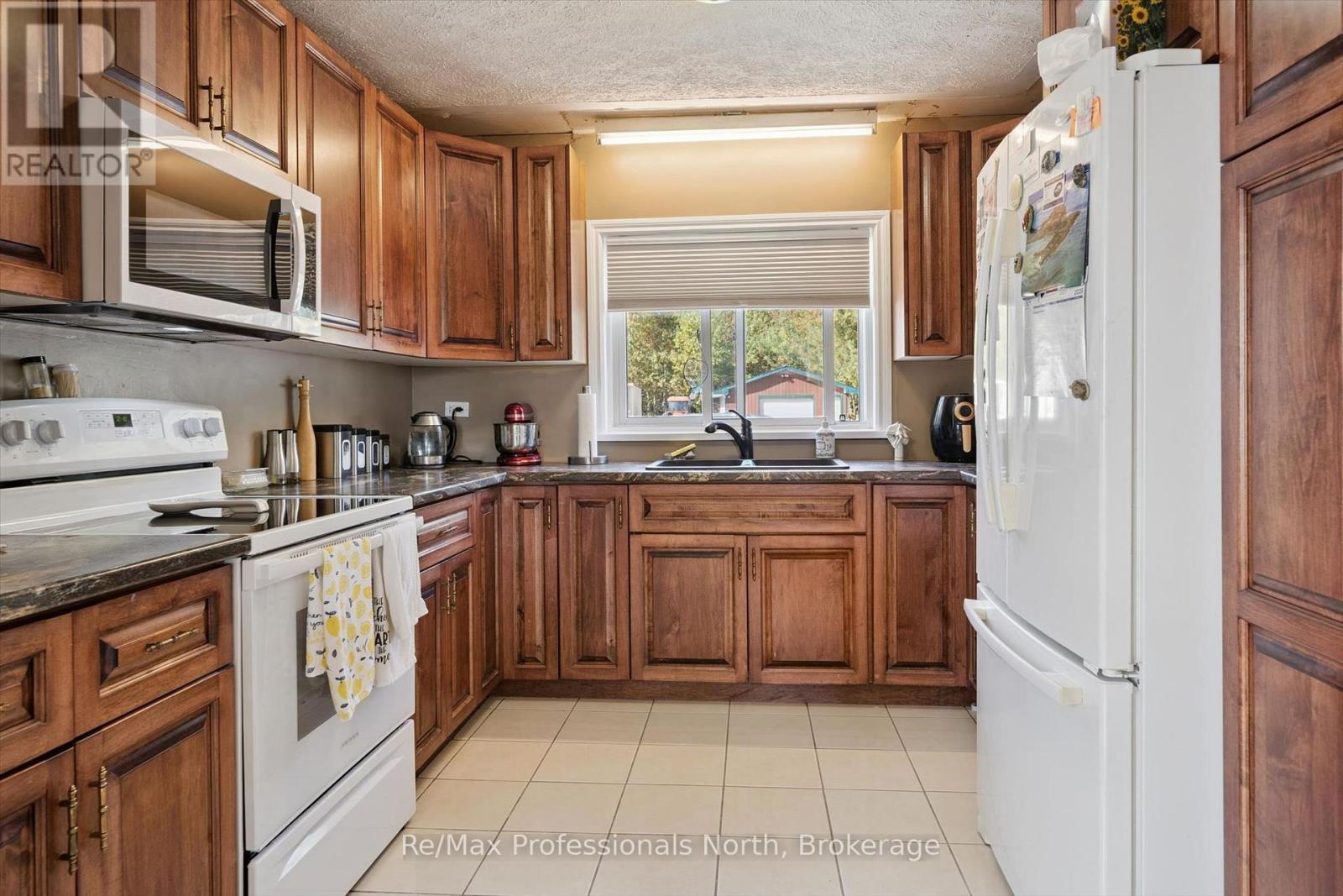 1695-1703 Winhara Road, Gravenhurst, Ontario  P1P 1R1 - Photo 14 - X13865546