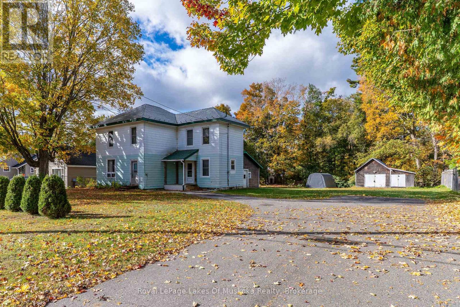 14 Ewing Street, Bracebridge, Ontario P1L 1C7 - Photo 1 - X13865584