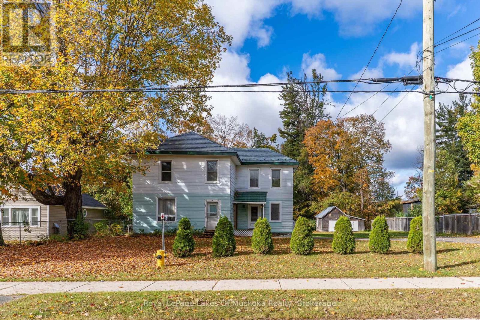 14 Ewing Street, Bracebridge, Ontario P1L 1C7 - Photo 2 - X13865584