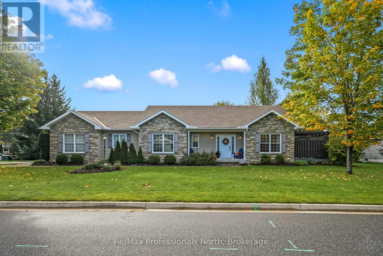 2 Inveraray Court, Bracebridge, Ontario  P1L 2G8 - Photo 2 - X13868294
