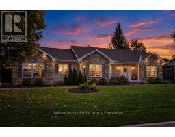 2 INVERARAY COURT, Bracebridge, Ontario