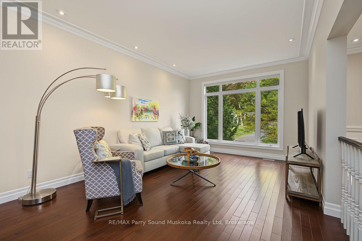8 Ansley Street, Parry Sound, Ontario  P2A 1L6 - Photo 11 - X13872418