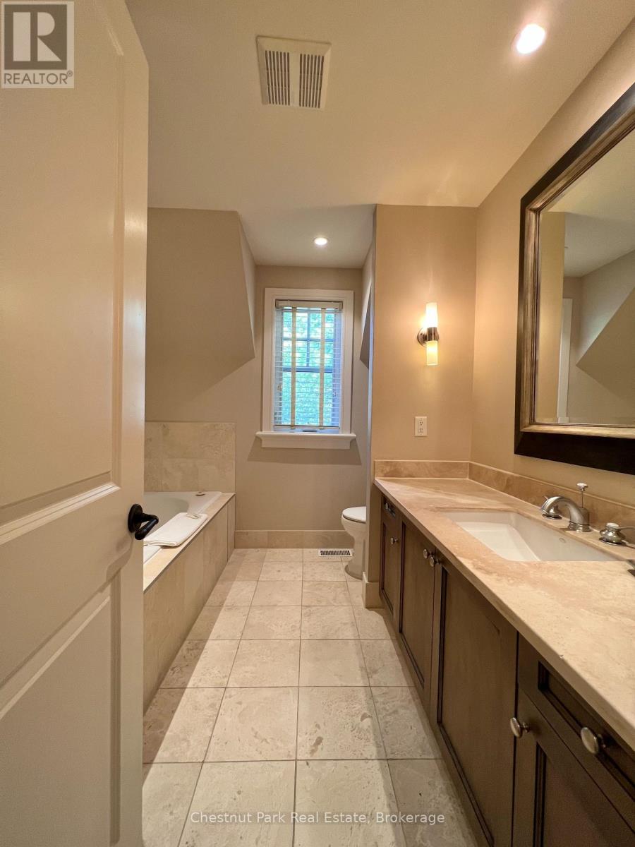 Unit 11 - 301 Emerald Hills Court, Seguin, Ontario  P0C 1H0 - Photo 12 - X13877824