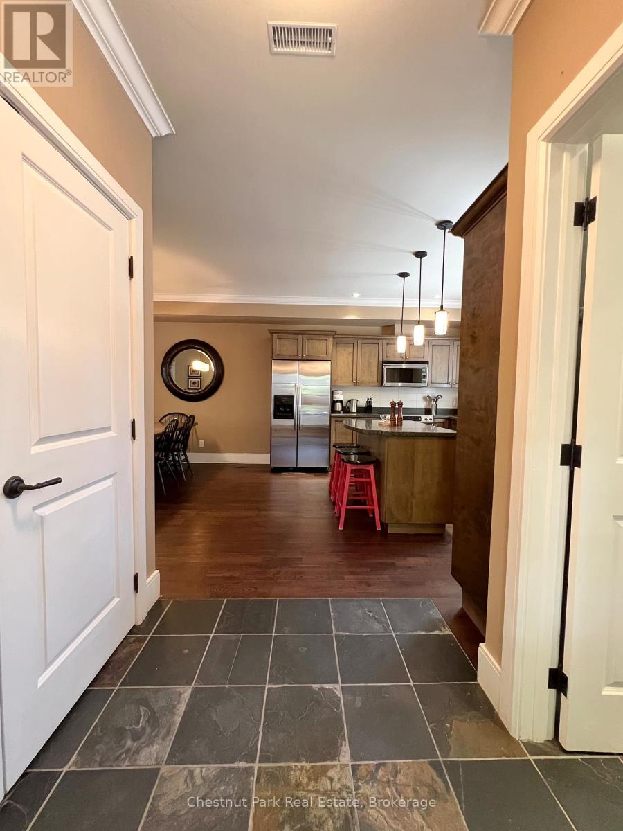 Unit 11 - 301 Emerald Hills Court, Seguin, Ontario  P0C 1H0 - Photo 2 - X13877824