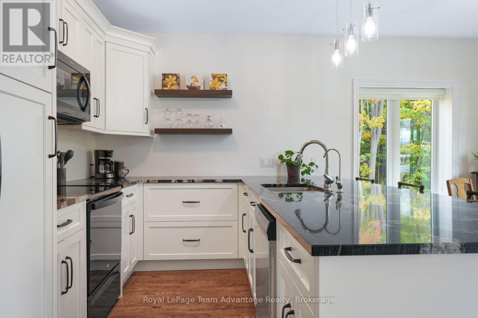 303 - 11b Salt Dock Road, Parry Sound, Ontario  P2A 3B6 - Photo 12 - X13878320