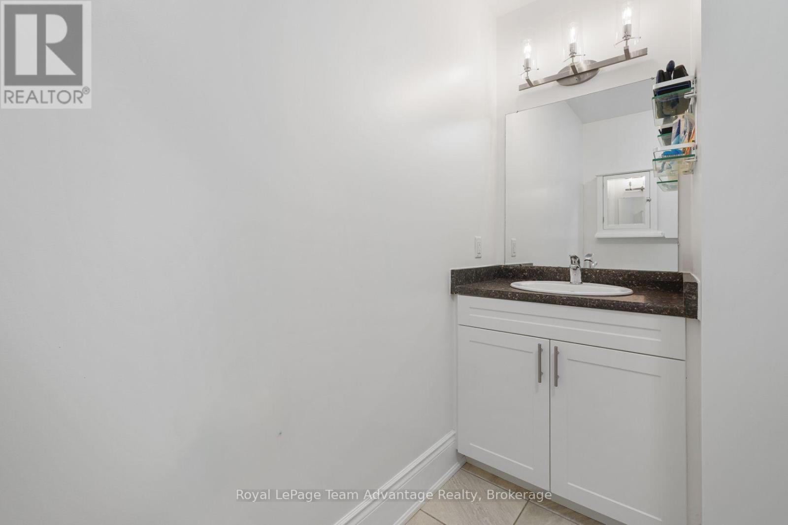 303 - 11b Salt Dock Road, Parry Sound, Ontario  P2A 3B6 - Photo 30 - X13878320