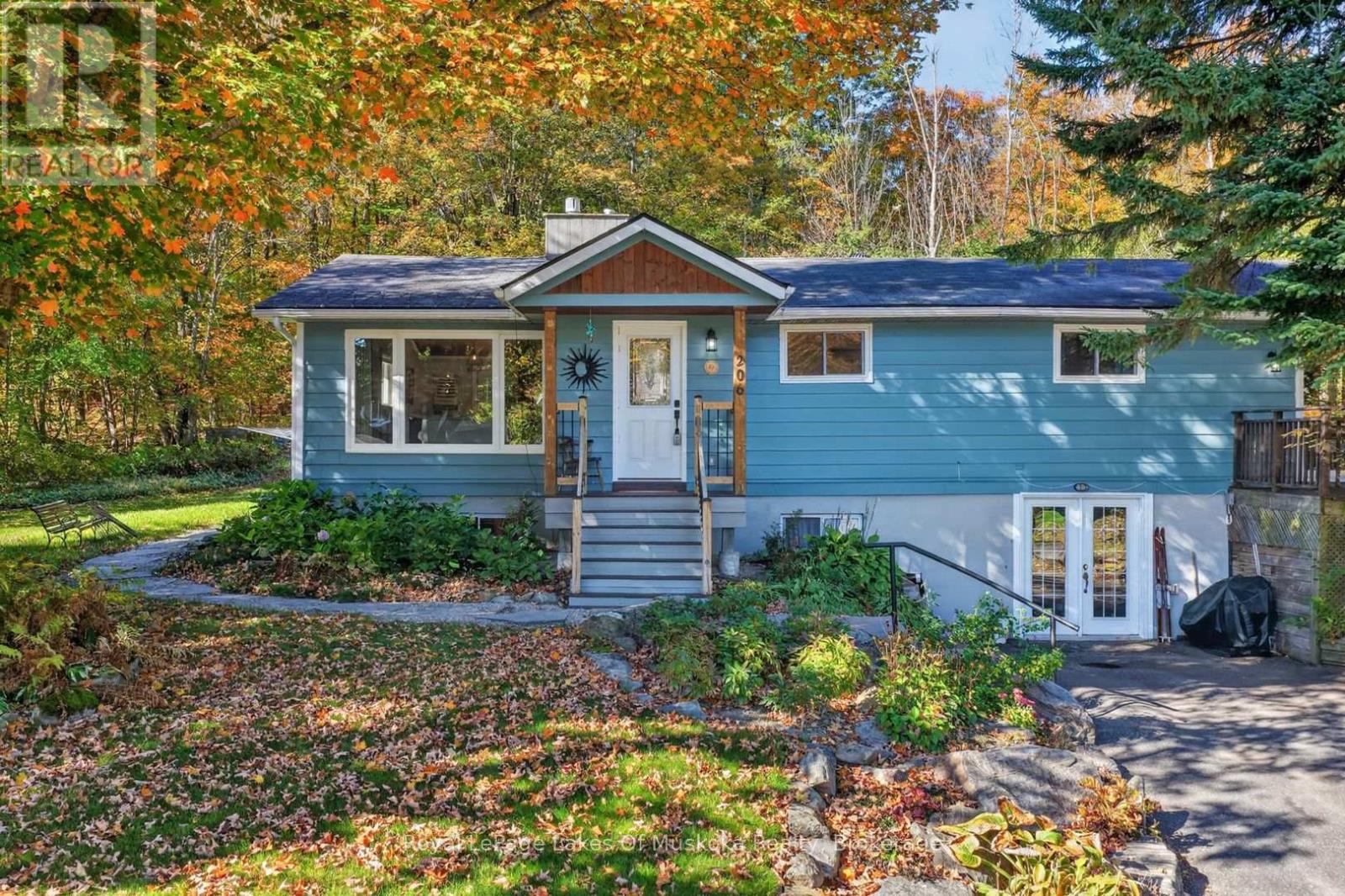 206 Lakewood Park Road, Huntsville, Ontario  P1H 1Y8 - Photo 1 - X13879028