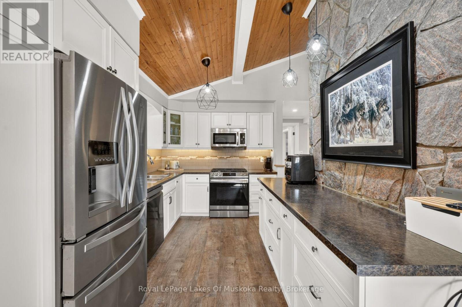 206 Lakewood Park Road, Huntsville, Ontario  P1H 1Y8 - Photo 12 - X13879028