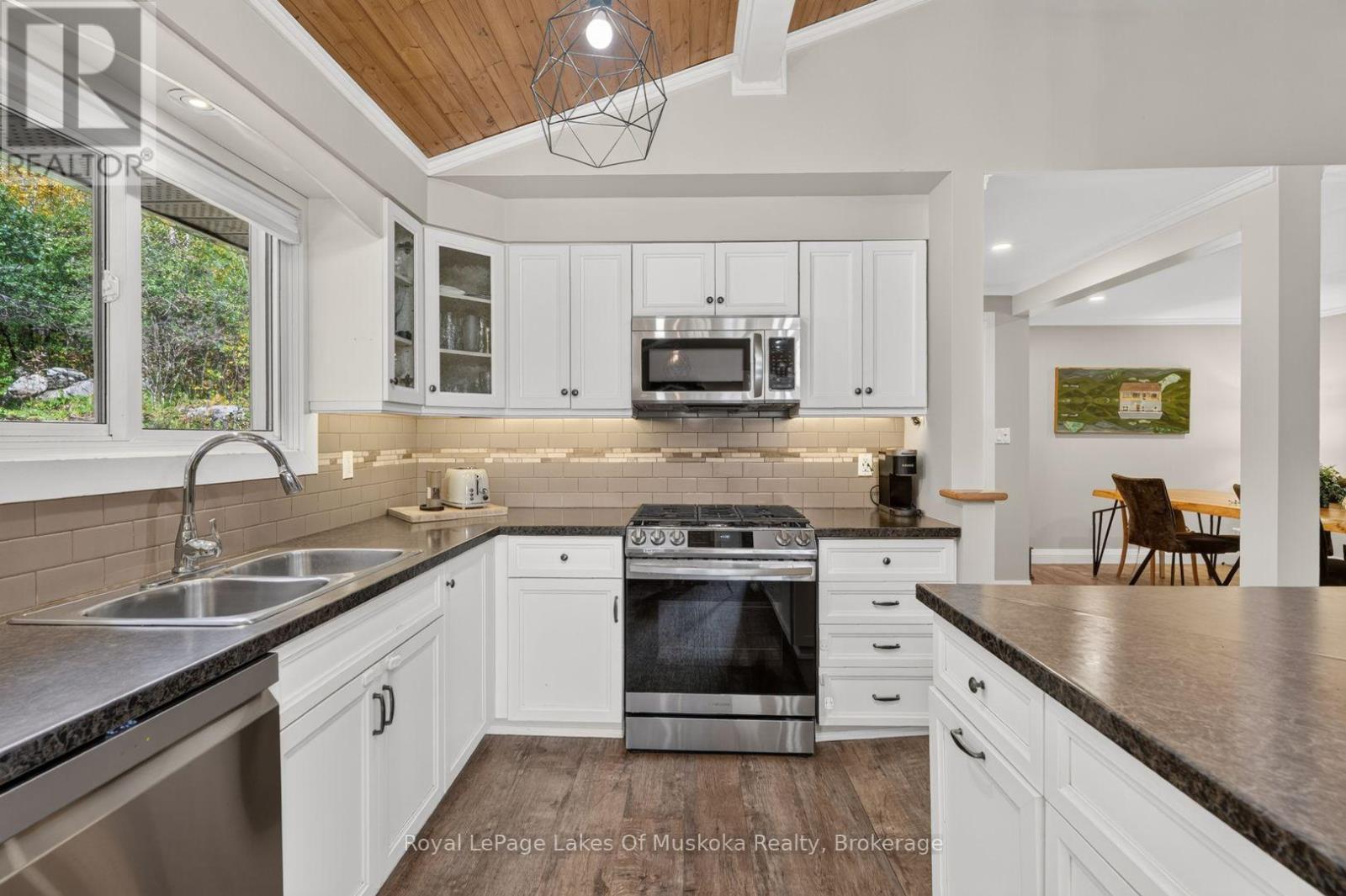 206 Lakewood Park Road, Huntsville, Ontario  P1H 1Y8 - Photo 13 - X13879028