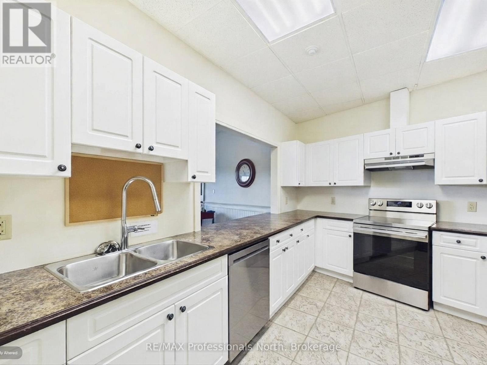 405 - 10a Kimberley Avenue, Bracebridge, Ontario  P1L 0A4 - Photo 33 - X13880356