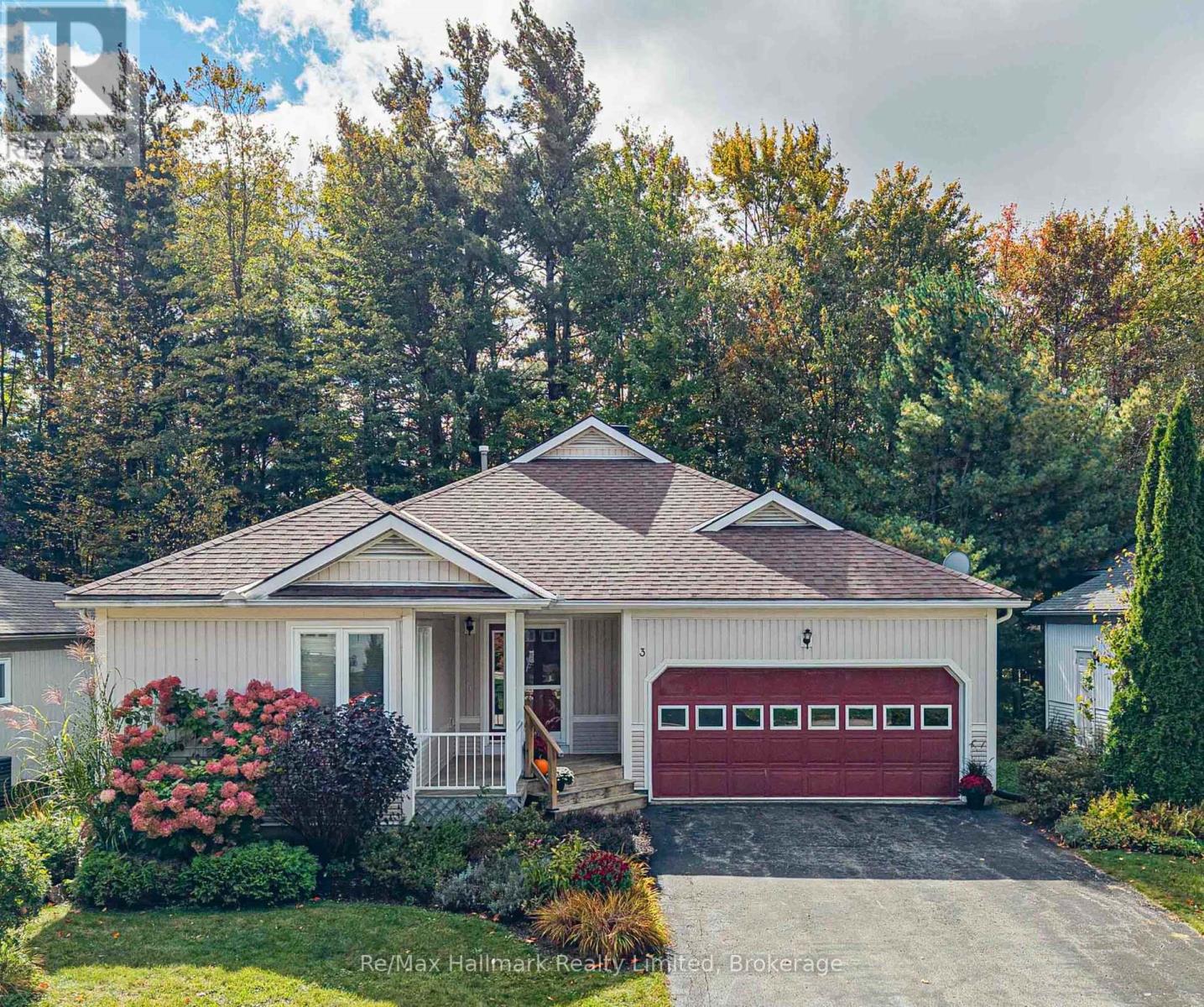 3 Woods Hollow, Gravenhurst, Ontario  P1P 1Y7 - Photo 1 - X13881838
