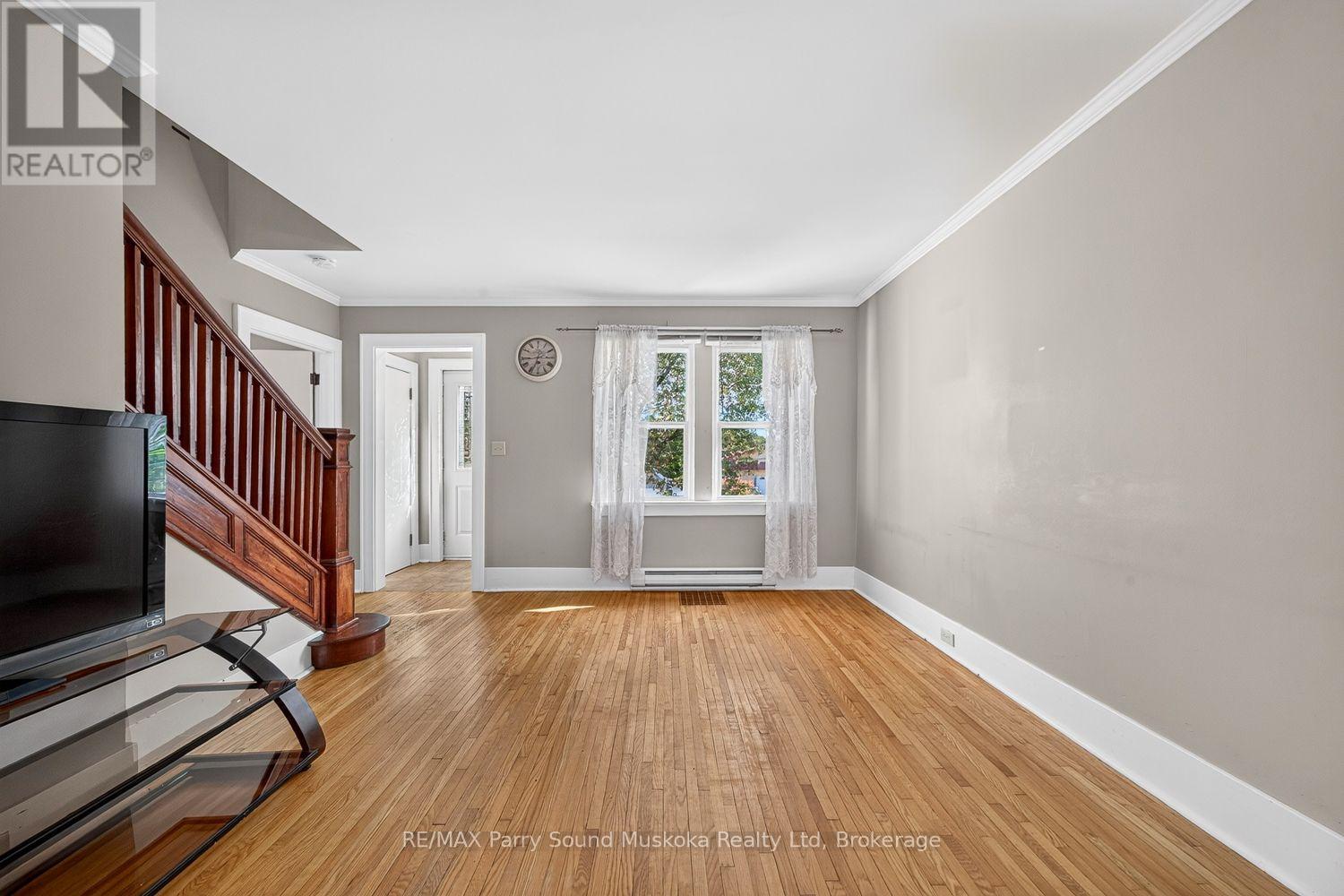 58 William Street, Parry Sound, Ontario  P2A 1V1 - Photo 11 - X13882052