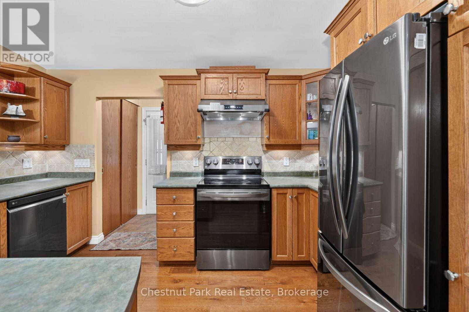 240 Knister Road, Gravenhurst, Ontario P1P 1R4 - Photo 12 - X13886528