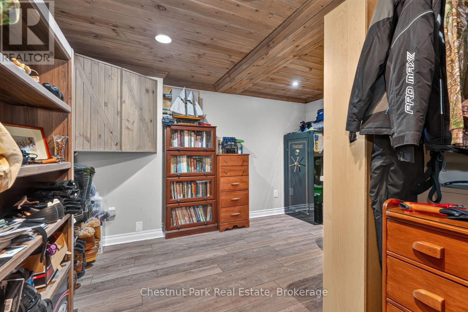 240 Knister Road, Gravenhurst, Ontario P1P 1R4 - Photo 29 - X13886528