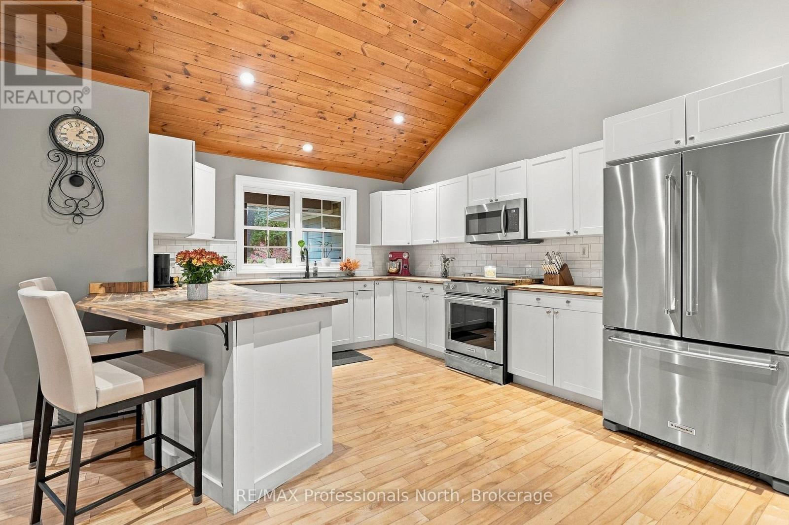 1276 Limberlost Road, Lake Of Bays, Ontario  P1H 2J6 - Photo 11 - X14032534