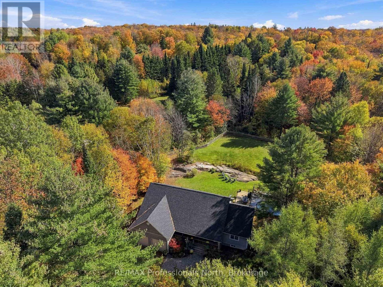 1276 Limberlost Road, Lake Of Bays, Ontario  P1H 2J6 - Photo 2 - X14032534