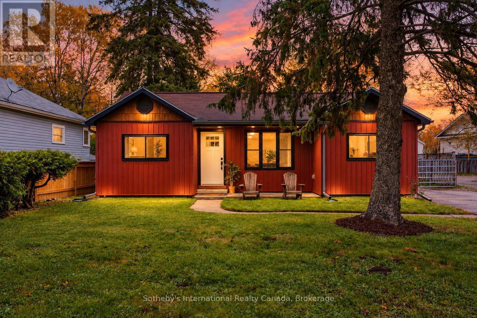 543 Muskoka Rd 3 Road N, Huntsville, Ontario  P1H 1C8 - Photo 1 - X14083292