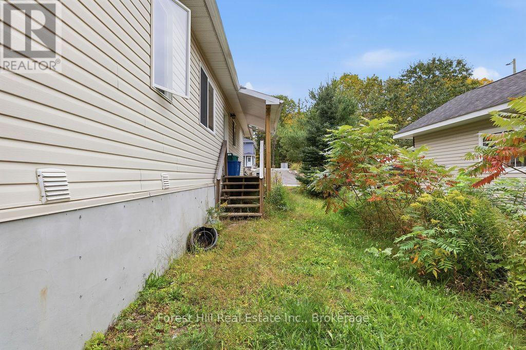 1014a Burgess Avenue, Muskoka Lakes, Ontario P0C 1A0 - Photo 11 - X14084470