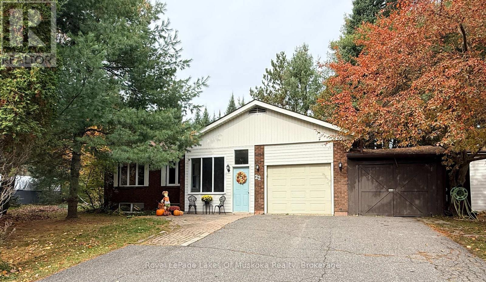 22 Westvale Drive, Bracebridge, Ontario  P1L 1B5 - Photo 1 - X14086296