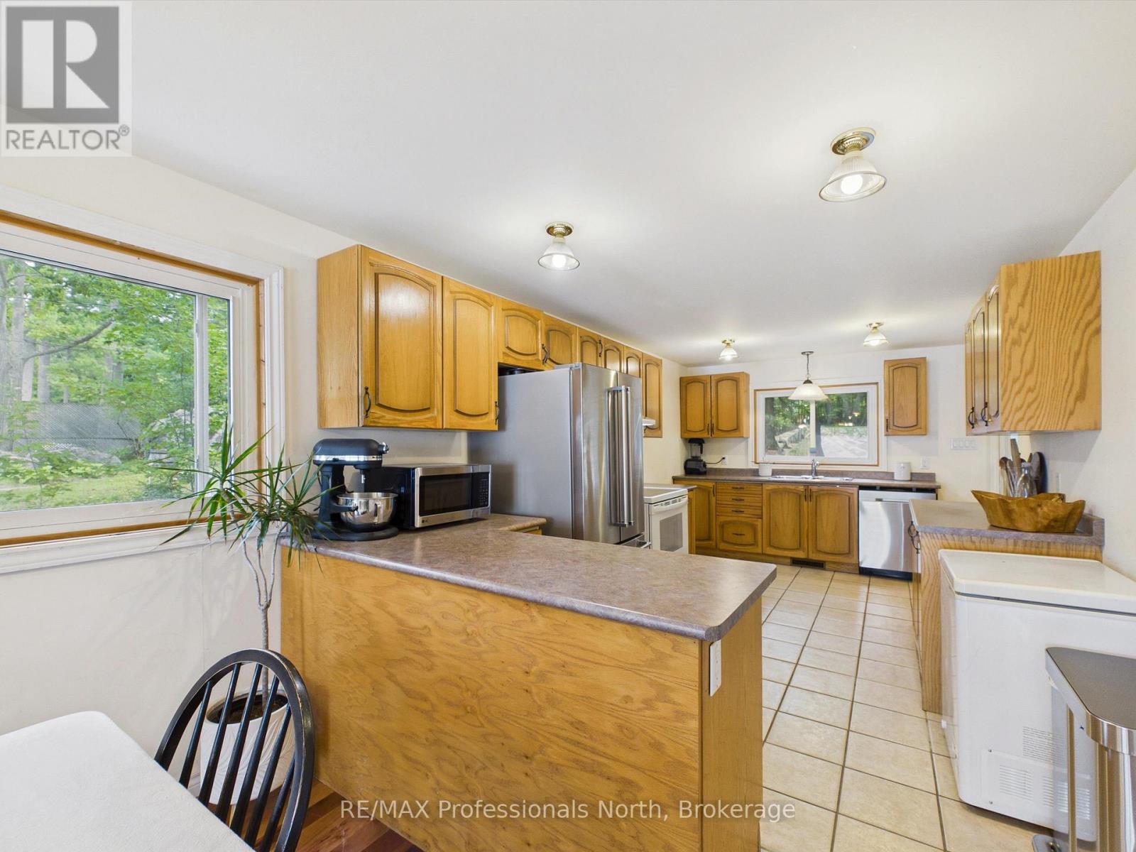 1025 Section House Road, Muskoka Lakes, Ontario  P0C 1M0 - Photo 5 - X14089188
