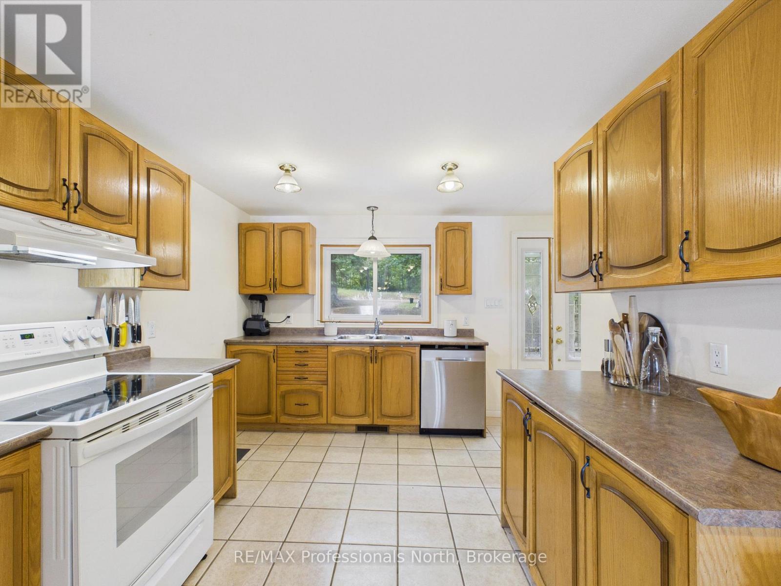 1025 Section House Road, Muskoka Lakes, Ontario  P0C 1M0 - Photo 6 - X14089188