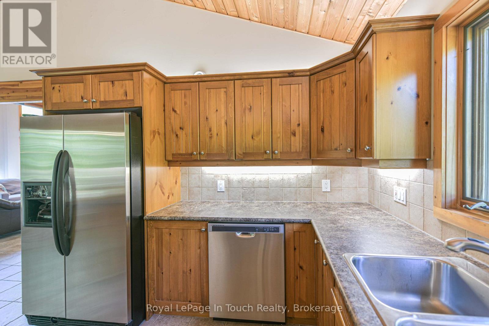 96 Millard Drive, Georgian Bay, Ontario  L0K 1S0 - Photo 14 - X14090572