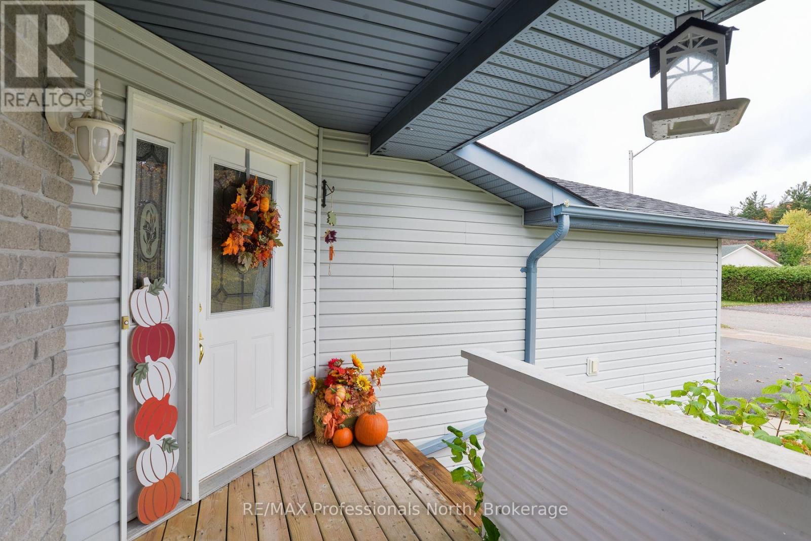 34 Killdeer Crescent, Bracebridge, Ontario  P1L 1Z2 - Photo 3 - X14096156