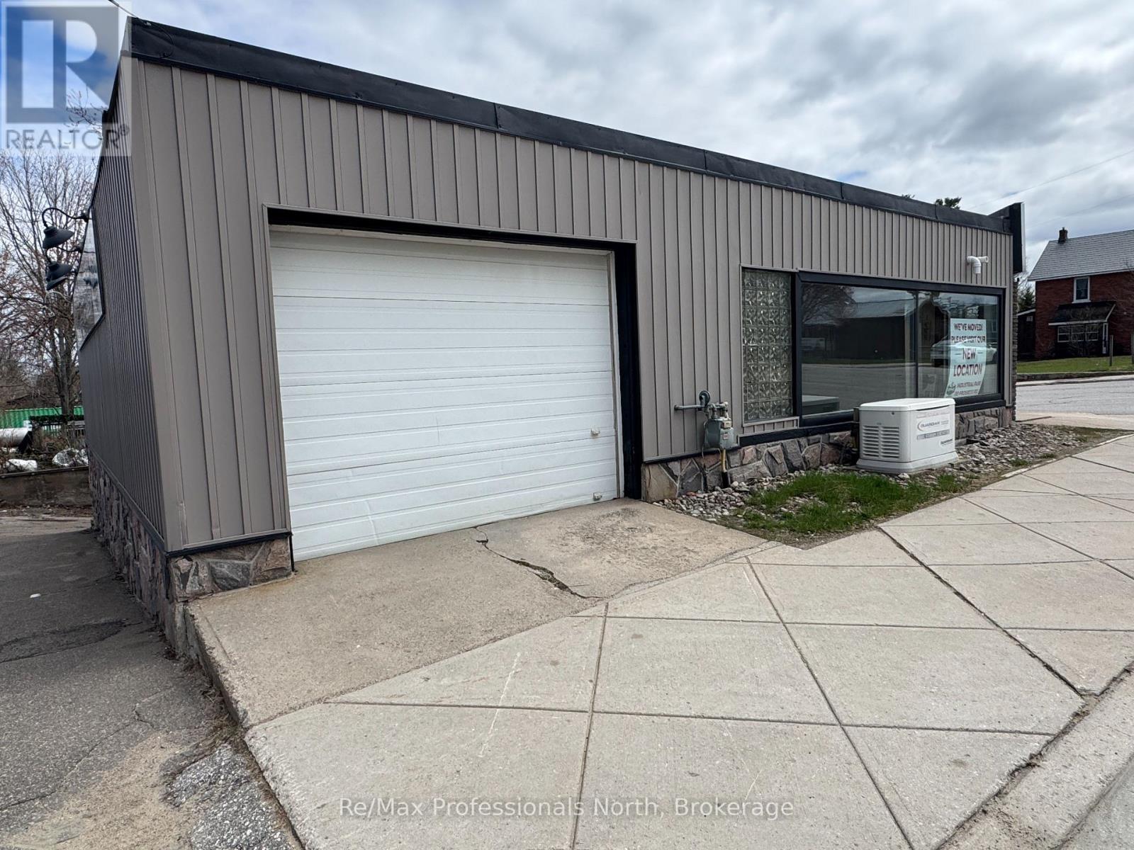 210 Brock Street, Gravenhurst, Ontario  P1P 1H4 - Photo 5 - X14102940